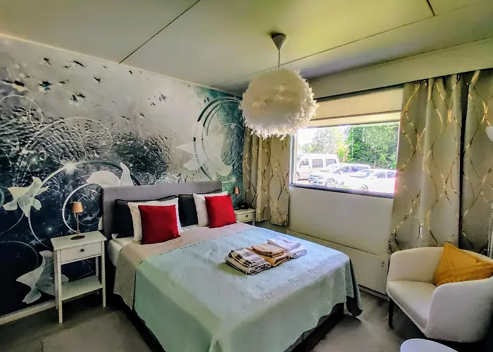 Entire In The Location In Tuuri! * 图里